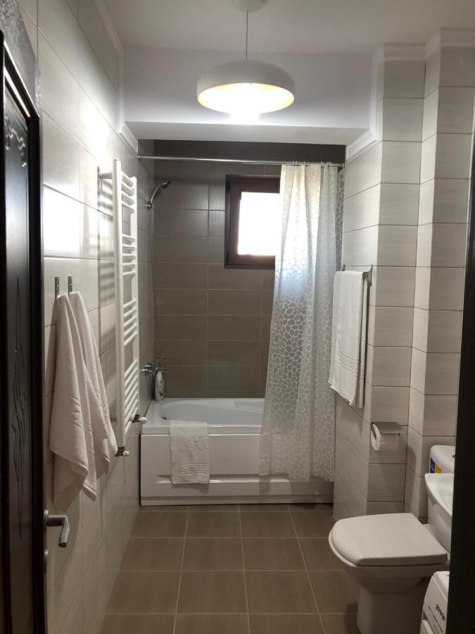 Kolonaki Domus Apartment 3 Iasi Buitenkant foto